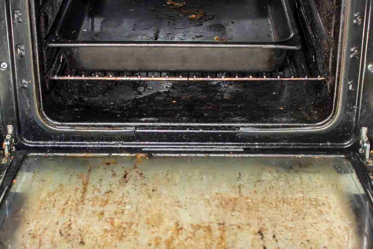 rimedio forno sporco